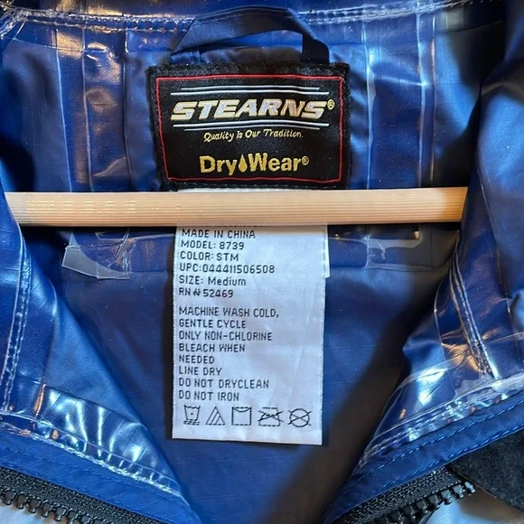 Sterns Packable Rain Jacket Navy Blue color Unisex size Medium - Picture 3 of 5